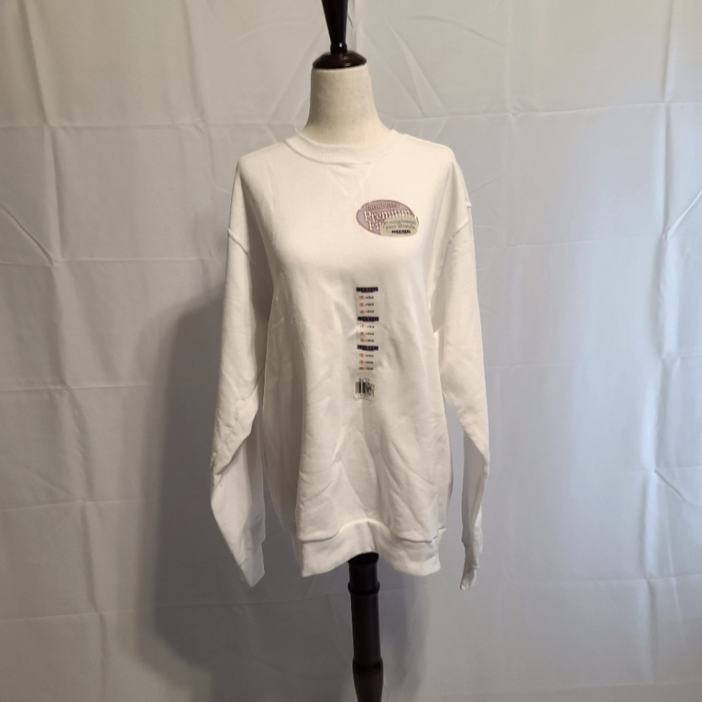 New with tags Jerzees premium fit white crew neck sweatshirt size medium